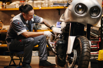 Vendas de motos superam carros e revelam nova dinâmica de mobilidade e trabalho no Brasil