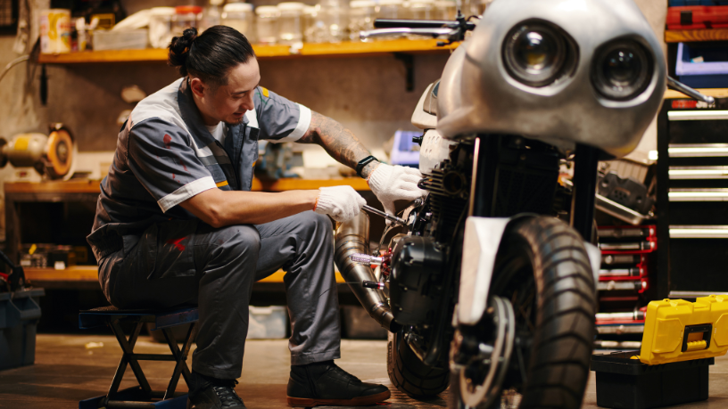 Vendas de motos superam carros e revelam nova dinâmica de mobilidade e trabalho no Brasil